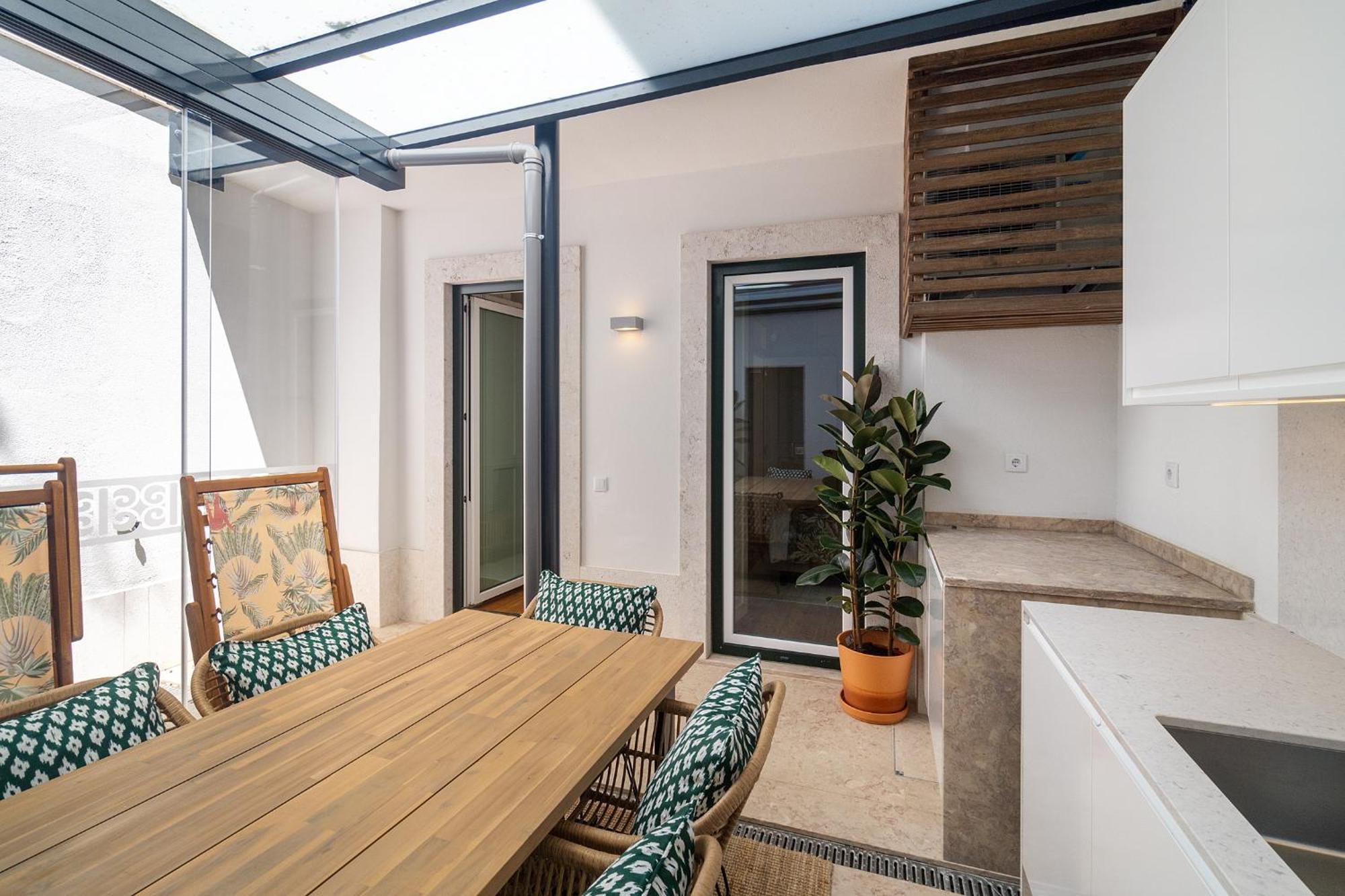 Chiado Charming Apartment *